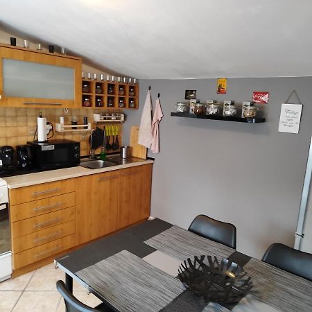 Ferienwohnung Domov Carlotka Pressburg Exterior foto